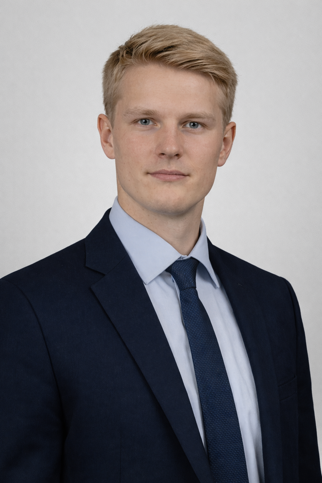 Samuel 
                    r